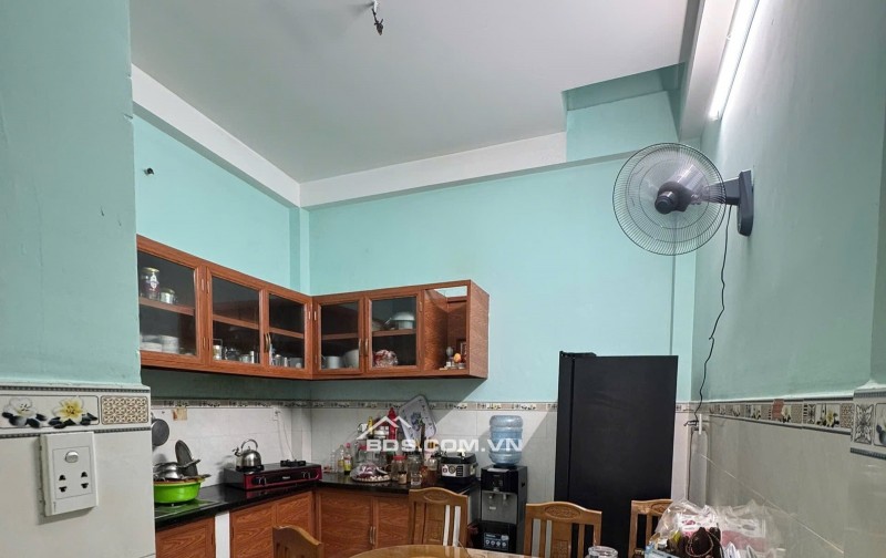 Bán Nhà Bàu Cát Phường 11,  Tân Bình, 60m2, 3 Tầng, 4PN. Chỉ 6.79 tỷ còn TL với chính Chủ.